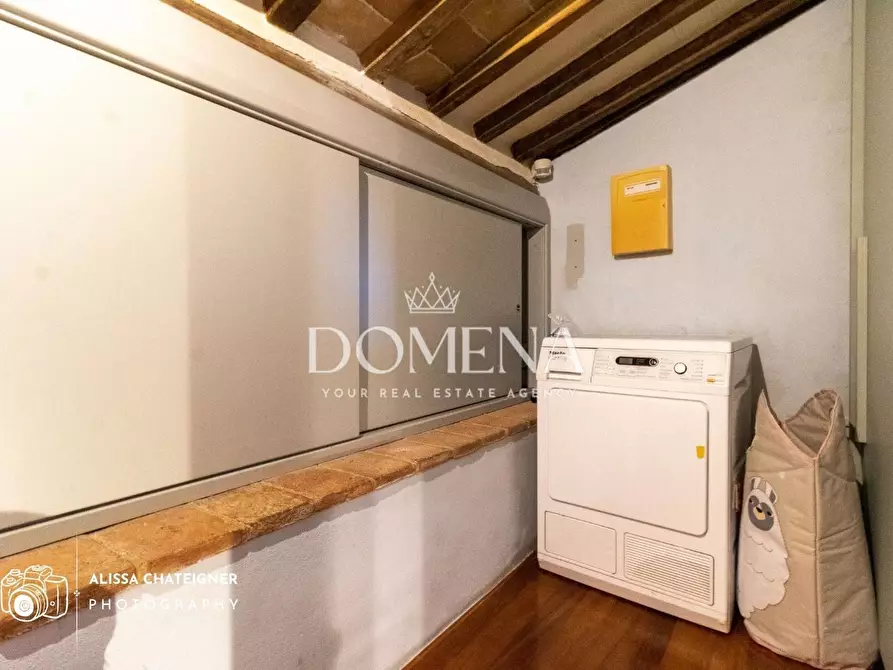 Immagine 28 di Appartamento in vendita  a Siena