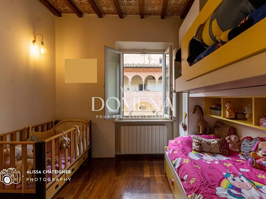 Immagine 17 di Appartamento in vendita  a Siena