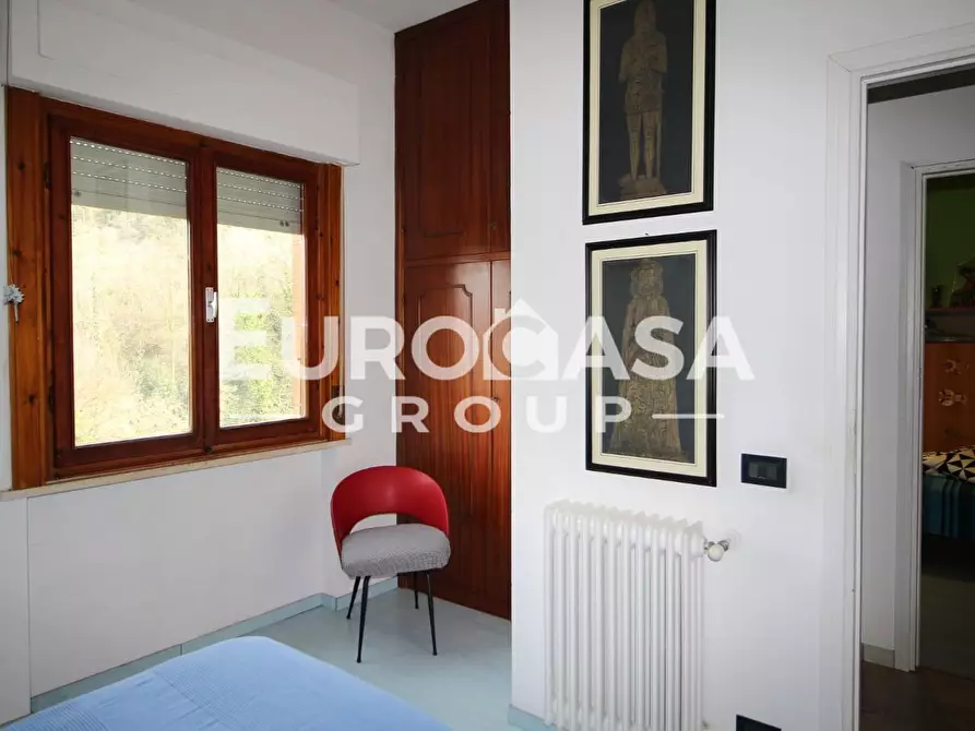 Immagine 2 di Appartamento in vendita  a Lucca