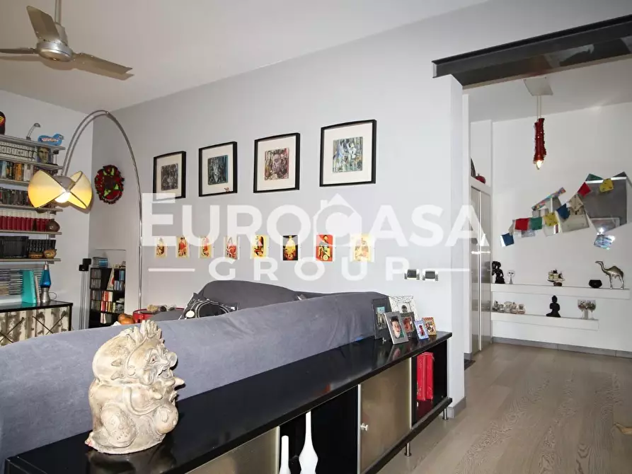 Immagine 22 di Appartamento in vendita  a Lucca