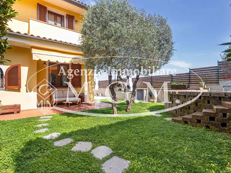 Immagine 1 di Villetta a schiera in vendita  a Santa Maria A Monte