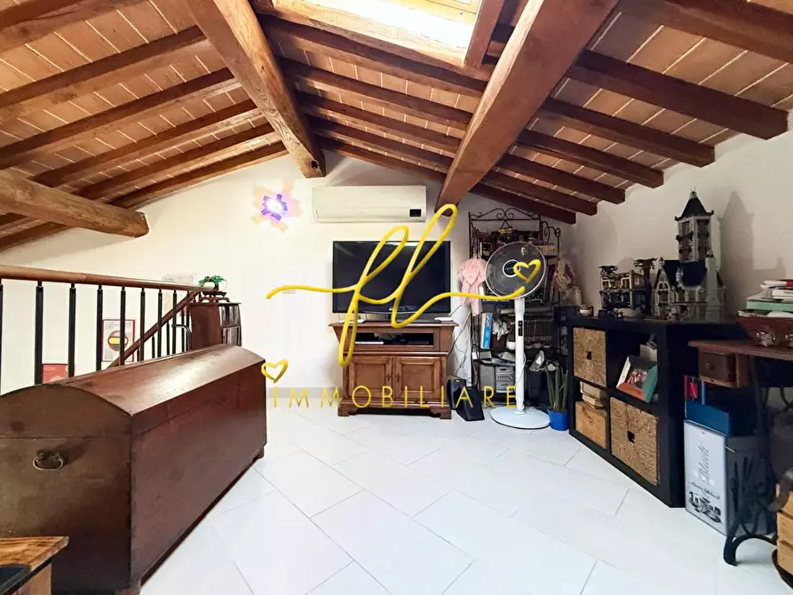 Immagine 9 di Villetta a schiera in vendita  a Riparbella
