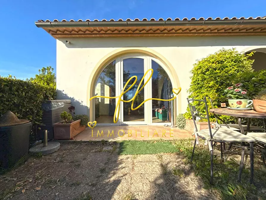 Immagine 1 di Villetta a schiera in vendita  a Riparbella