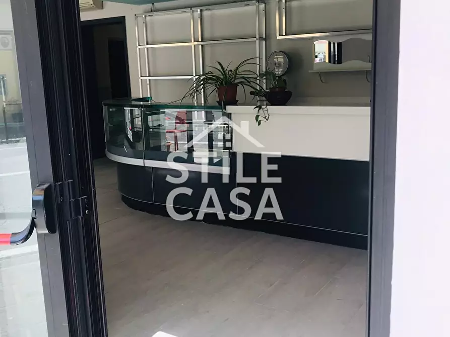 Immagine 6 di Locale commerciale in vendita  a Fucecchio