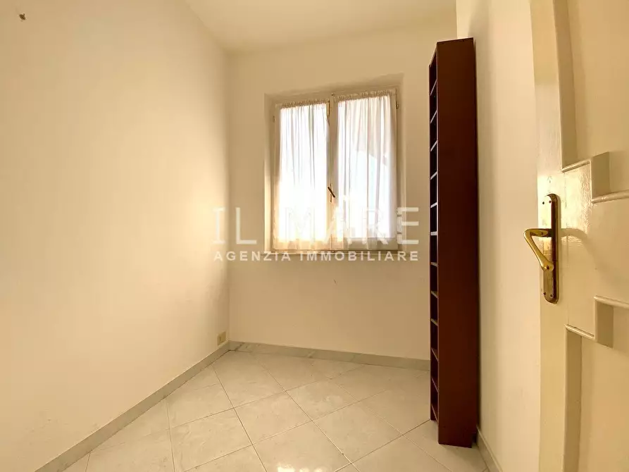 Immagine 23 di Appartamento in vendita  a Massa