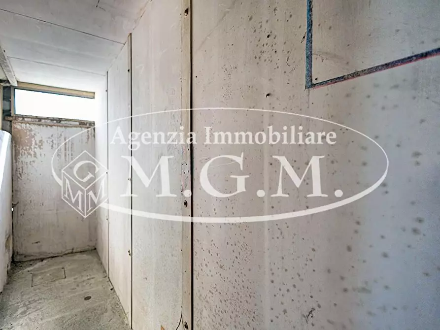 Immagine 12 di Attività artigianale in affitto  a Ponsacco