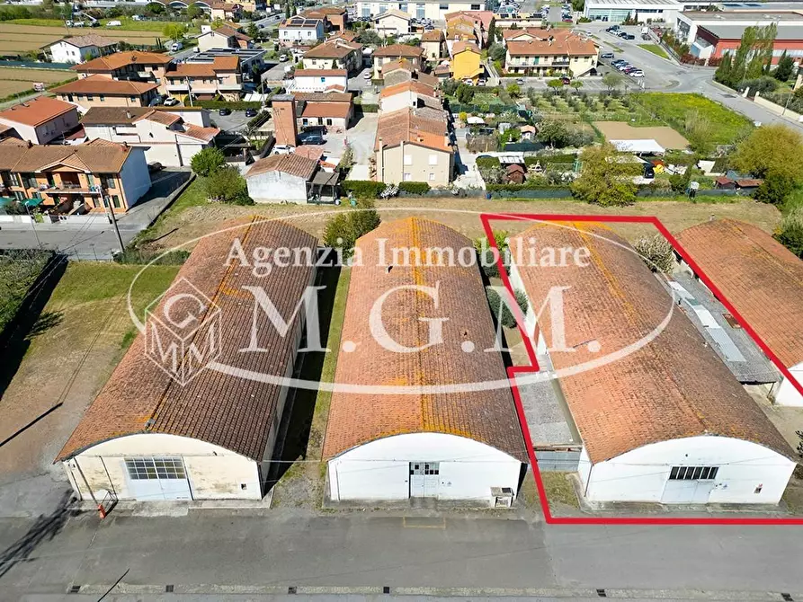 Immagine 5 di Attività artigianale in affitto  a Ponsacco