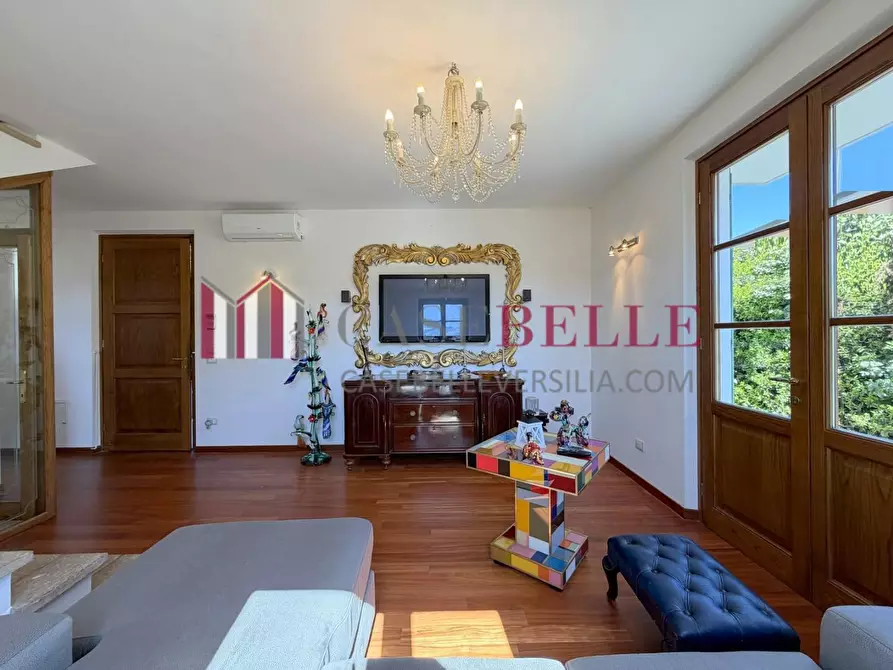 Immagine 8 di Casa indipendente in vendita  a Camaiore