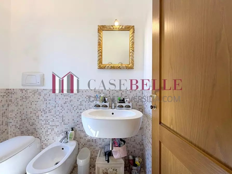 Immagine 39 di Casa indipendente in vendita  a Camaiore