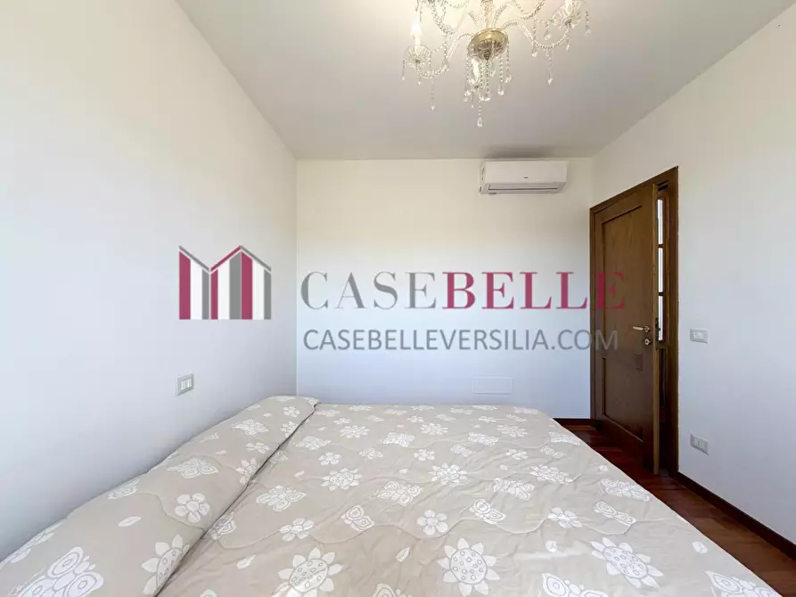 Immagine 46 di Casa indipendente in vendita  a Camaiore