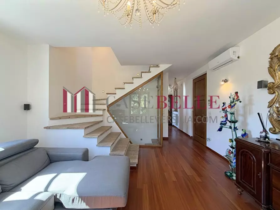 Immagine 7 di Casa indipendente in vendita  a Camaiore