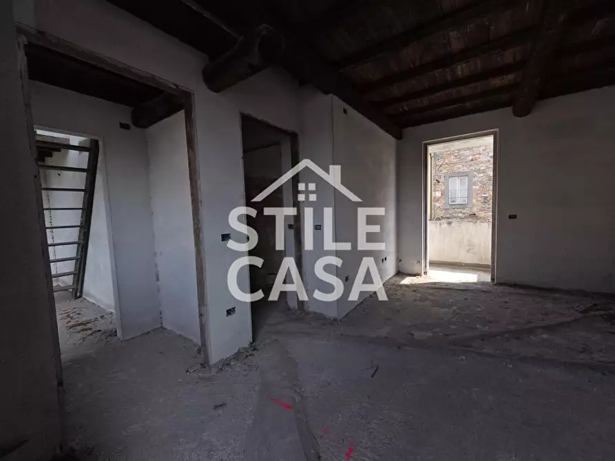Immagine 16 di Casa semindipendente in vendita  a Lucca
