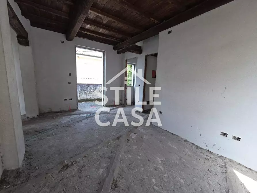 Immagine 14 di Casa semindipendente in vendita  a Lucca