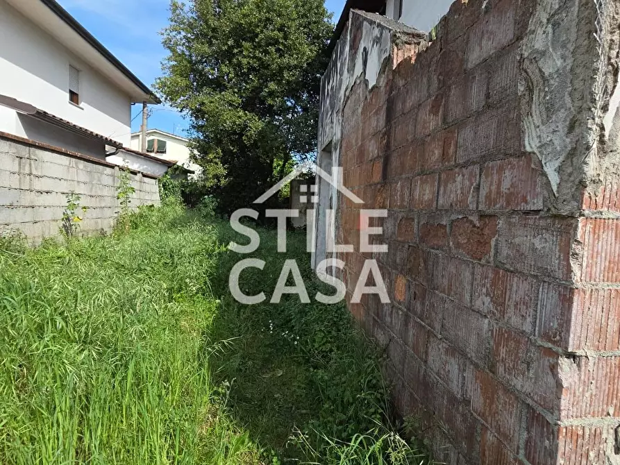 Immagine 7 di Casa semindipendente in vendita  a Lucca
