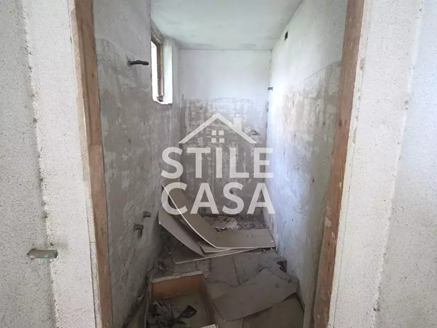 Immagine 4 di Casa semindipendente in vendita  a Lucca