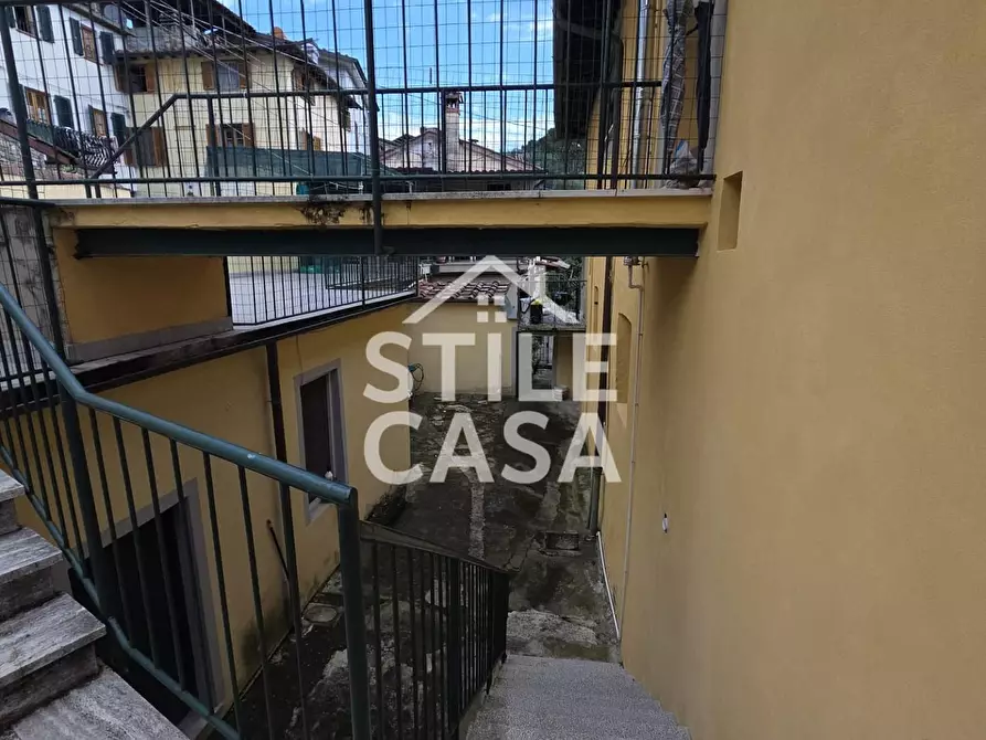 Immagine 19 di Mansarda in vendita  a Lucca