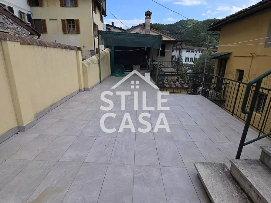 Immagine 18 di Mansarda in vendita  a Lucca