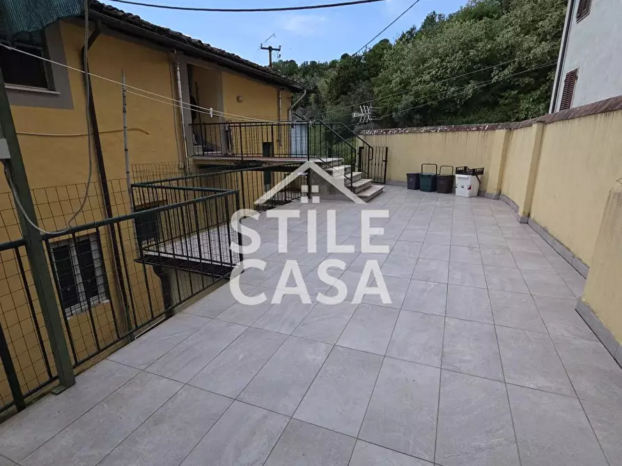 Immagine 17 di Mansarda in vendita  a Lucca