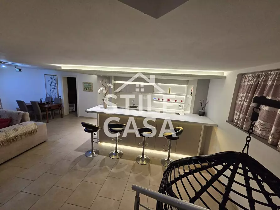 Immagine 31 di Villa in vendita  a Capannori