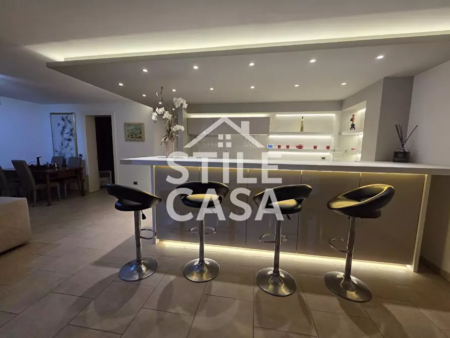 Immagine 18 di Villa in vendita  a Capannori