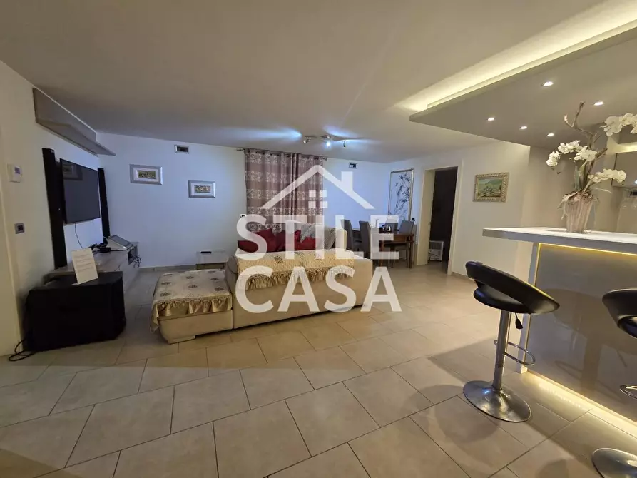Immagine 15 di Villa in vendita  a Capannori