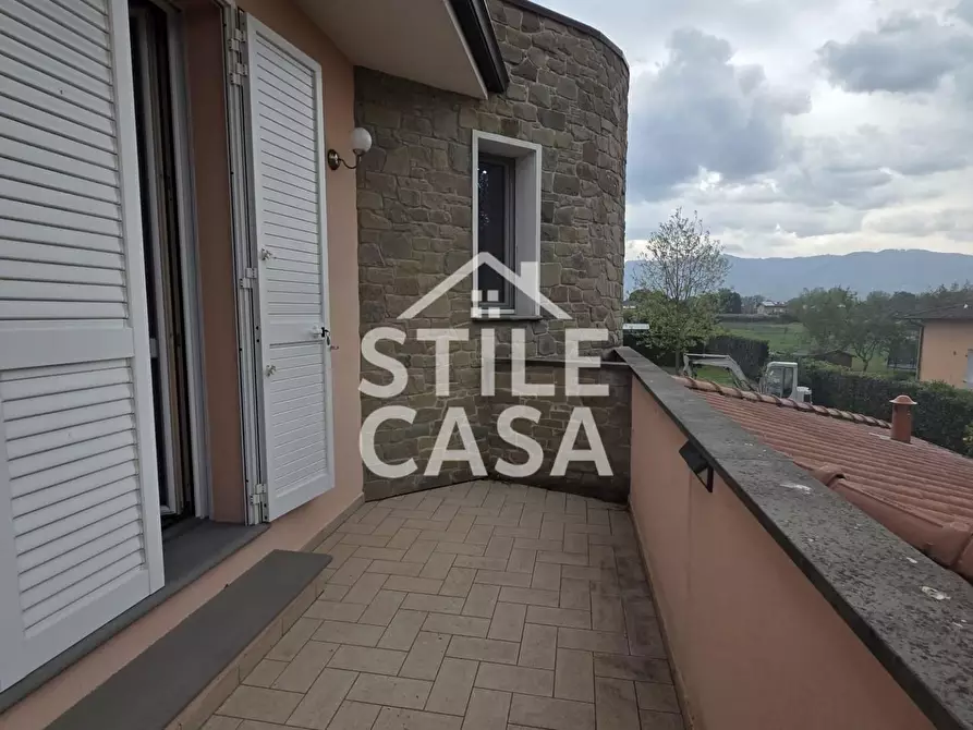 Immagine 20 di Villa in vendita  a Capannori