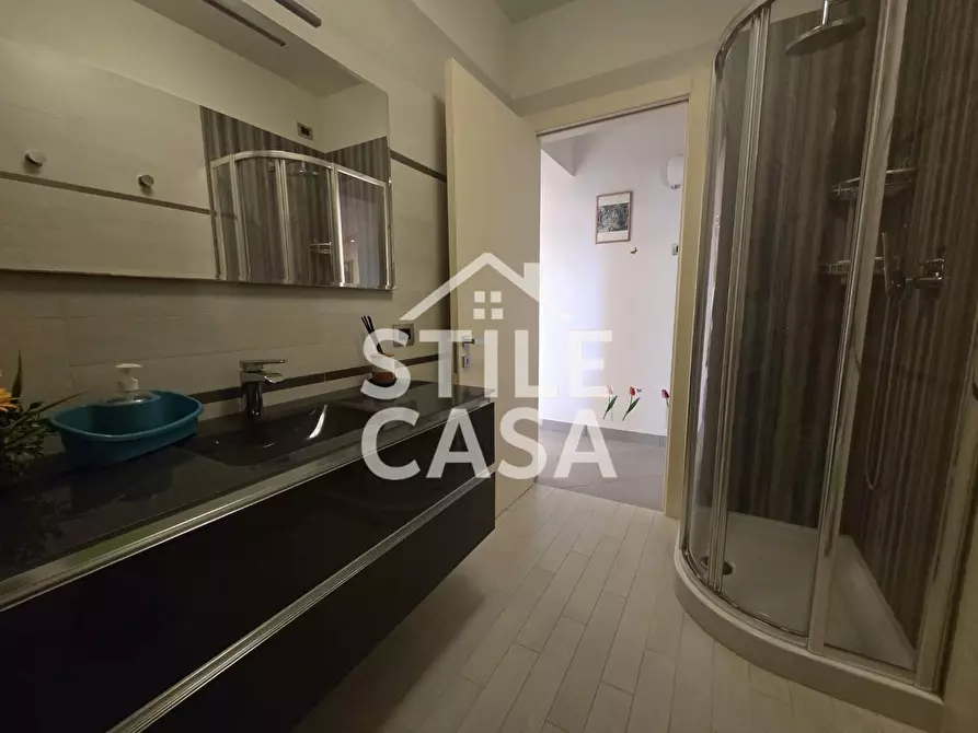 Immagine 51 di Villa in vendita  a Capannori