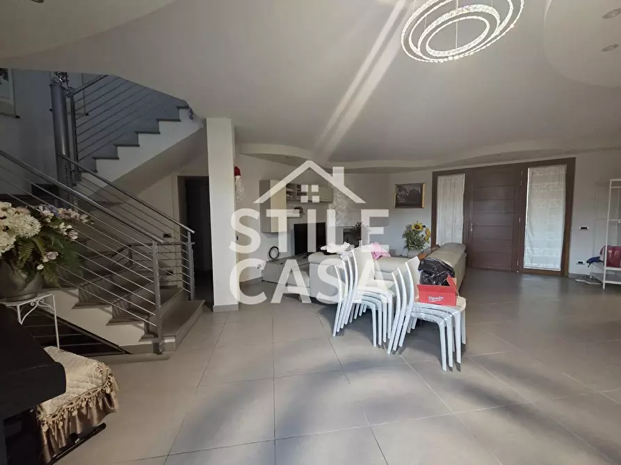 Immagine 52 di Villa in vendita  a Capannori