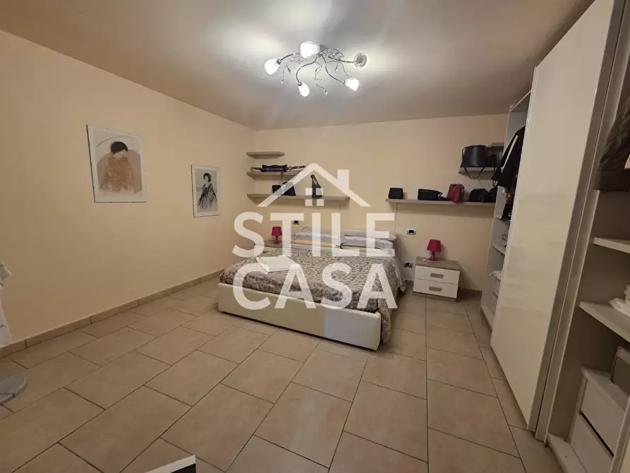 Immagine 39 di Villa in vendita  a Capannori