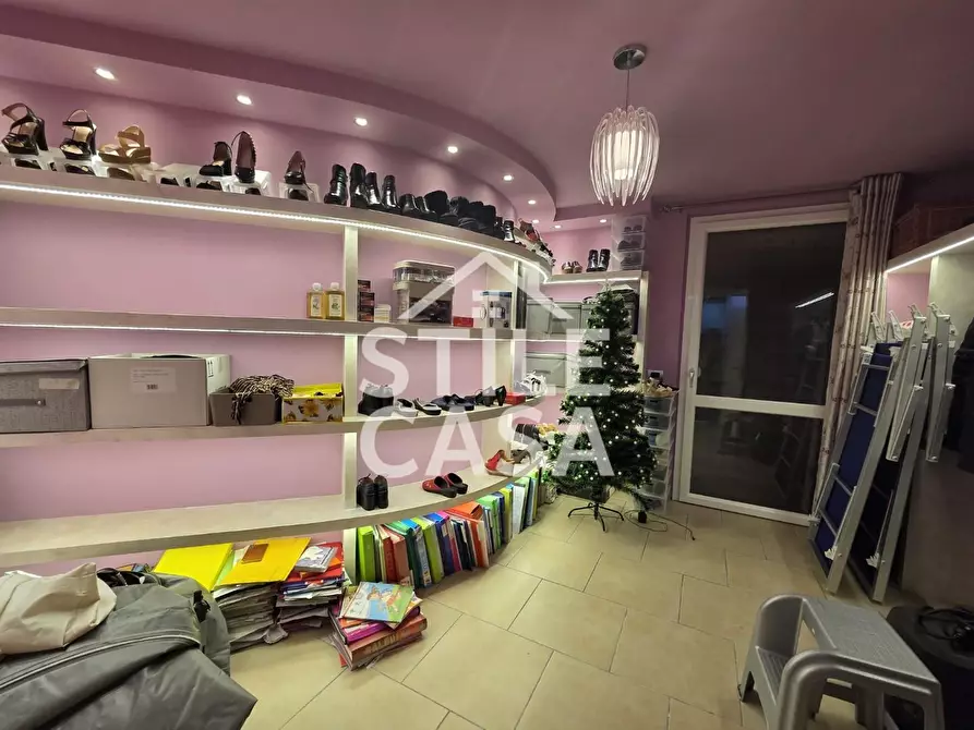 Immagine 10 di Villa in vendita  a Capannori