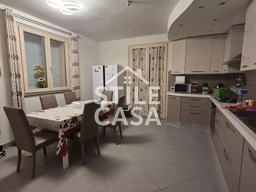 Immagine 21 di Villa in vendita  a Capannori