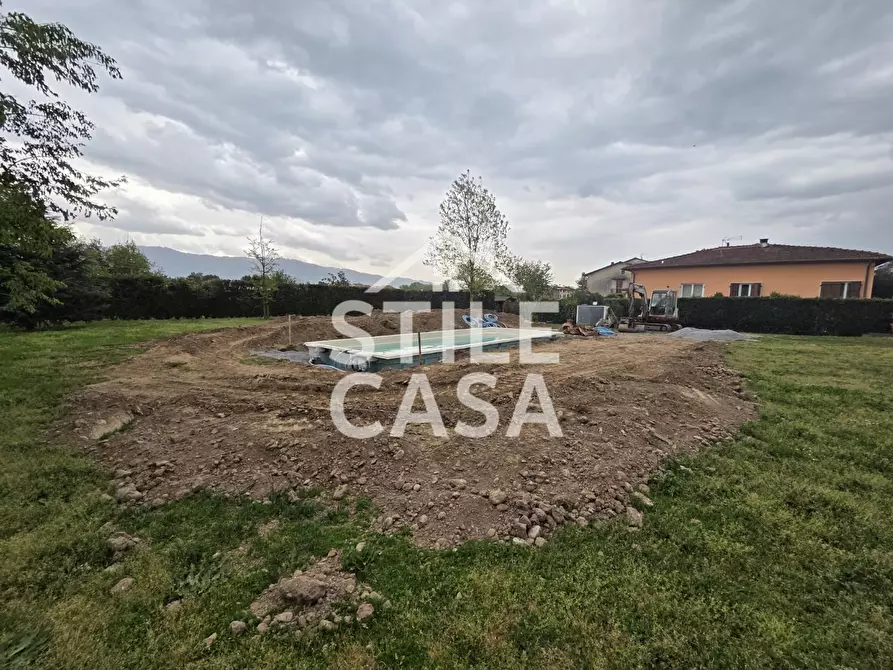 Immagine 54 di Villa in vendita  a Capannori