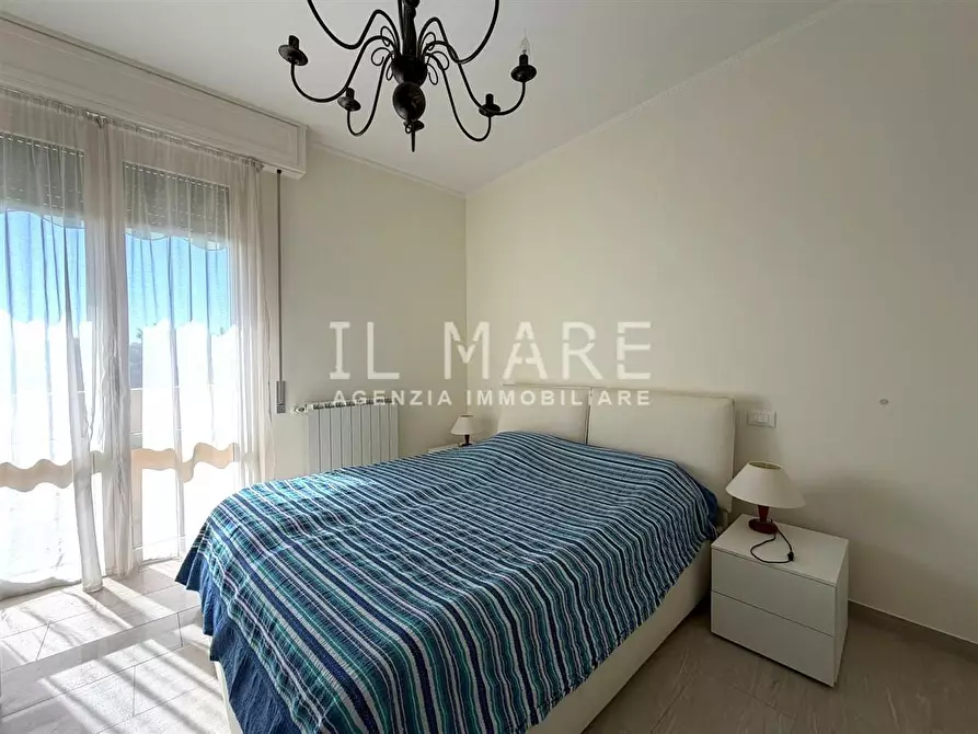 Immagine 17 di Appartamento in vendita  a Massa