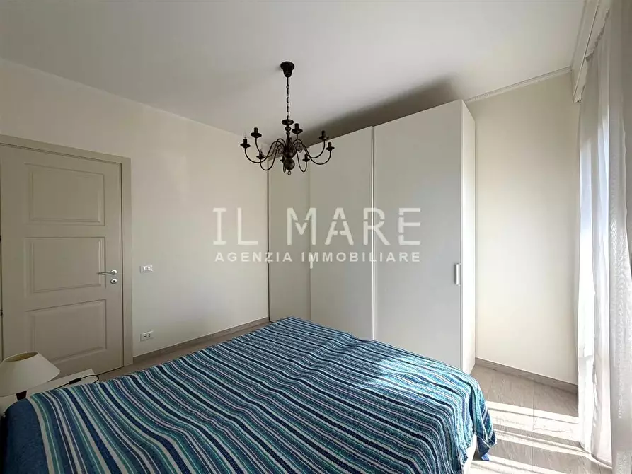 Immagine 15 di Appartamento in vendita  a Massa
