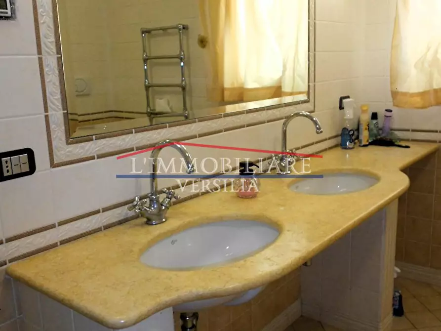 Immagine 46 di Casa bifamiliare in vendita  a Seravezza