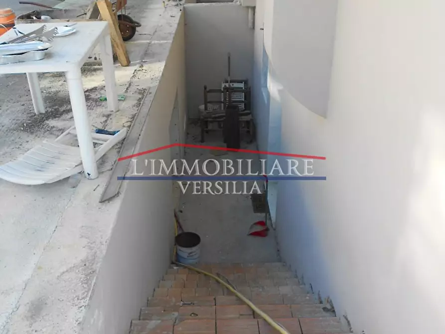 Immagine 52 di Casa bifamiliare in vendita  a Seravezza