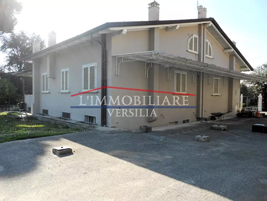 Immagine 3 di Casa bifamiliare in vendita  a Seravezza