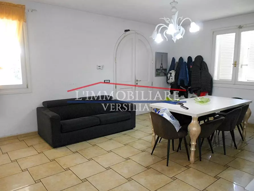 Immagine 14 di Casa bifamiliare in vendita  a Seravezza