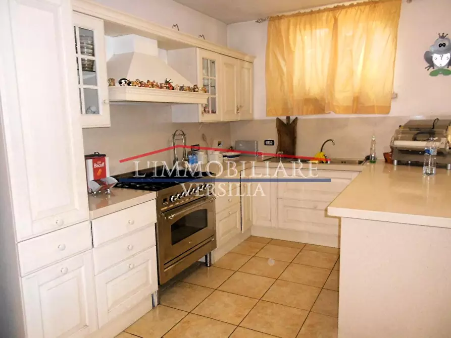Immagine 41 di Casa bifamiliare in vendita  a Seravezza
