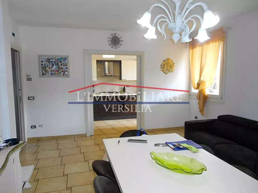 Immagine 16 di Casa bifamiliare in vendita  a Seravezza