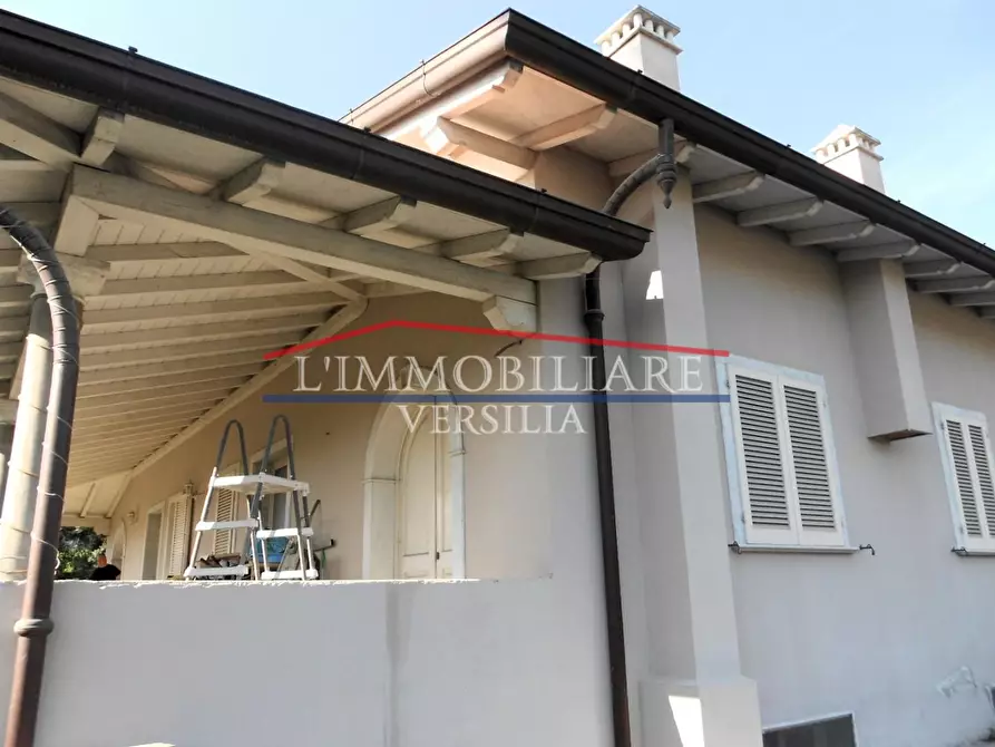 Immagine 48 di Casa bifamiliare in vendita  a Seravezza