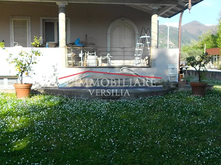 Immagine 33 di Casa bifamiliare in vendita  a Seravezza