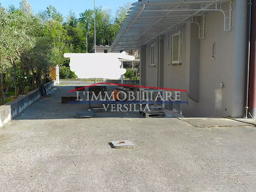 Immagine 50 di Casa bifamiliare in vendita  a Seravezza