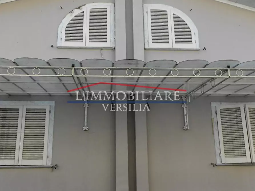 Immagine 49 di Casa bifamiliare in vendita  a Seravezza