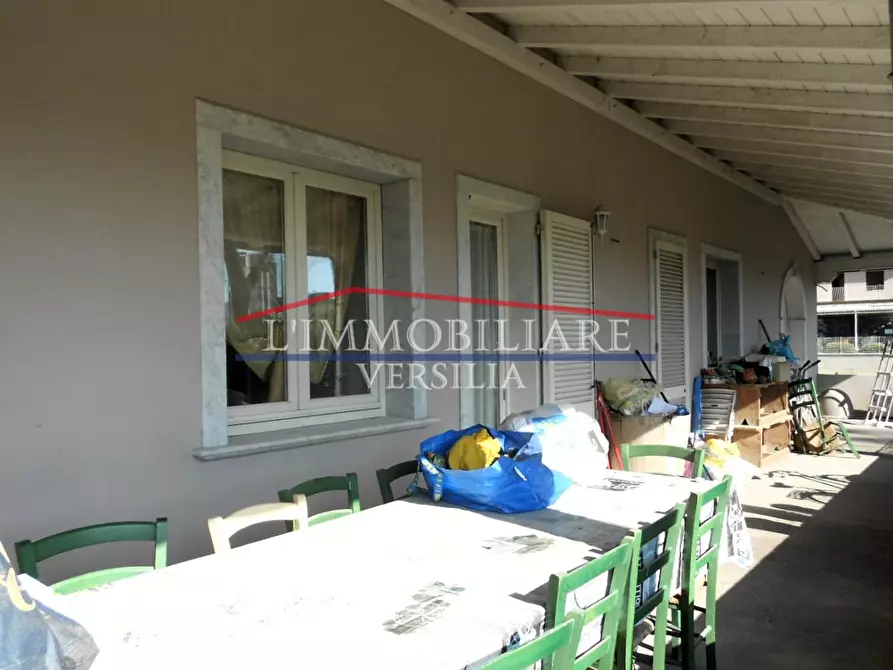 Immagine 11 di Casa bifamiliare in vendita  a Seravezza