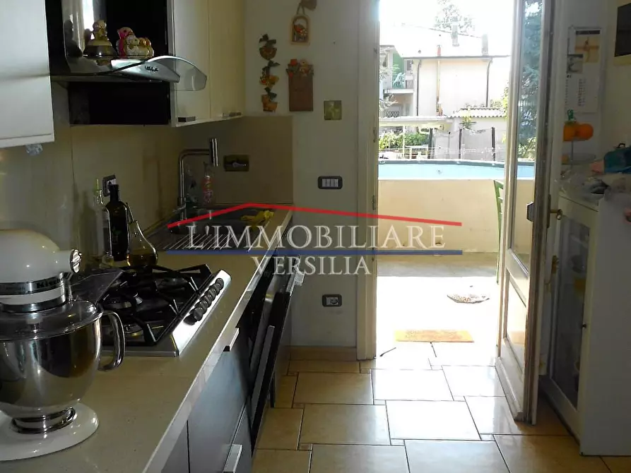 Immagine 18 di Casa bifamiliare in vendita  a Seravezza