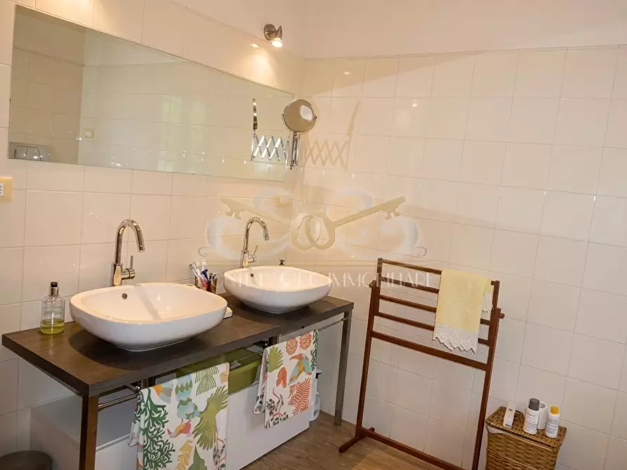 Immagine 20 di Rustico / casale in vendita  a Massarosa