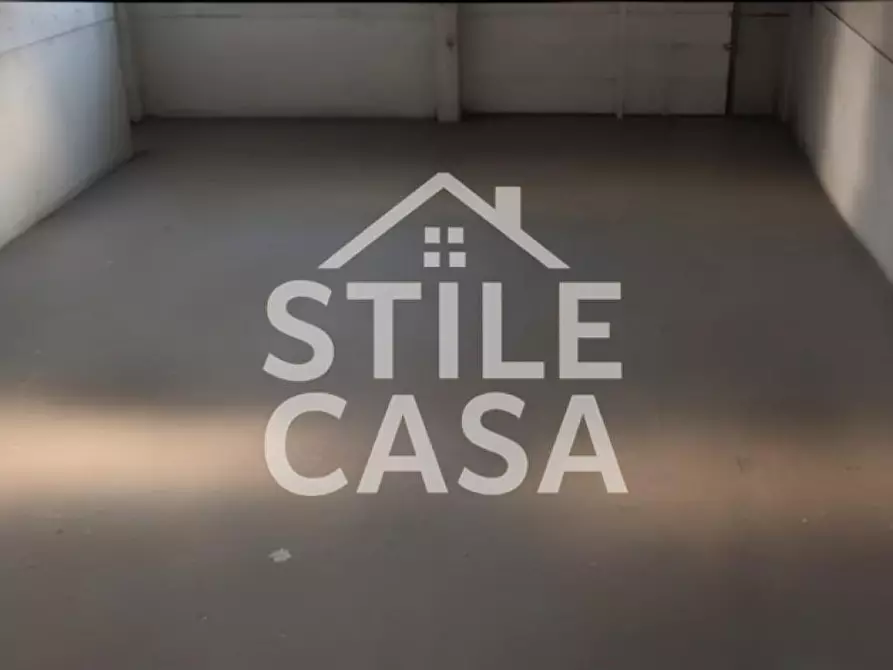 Immagine 2 di Attività artigianale in vendita  a Altopascio