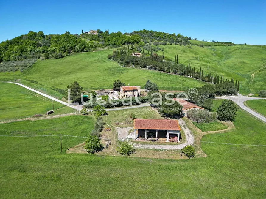 Immagine 22 di Casa colonica in vendita  a Volterra