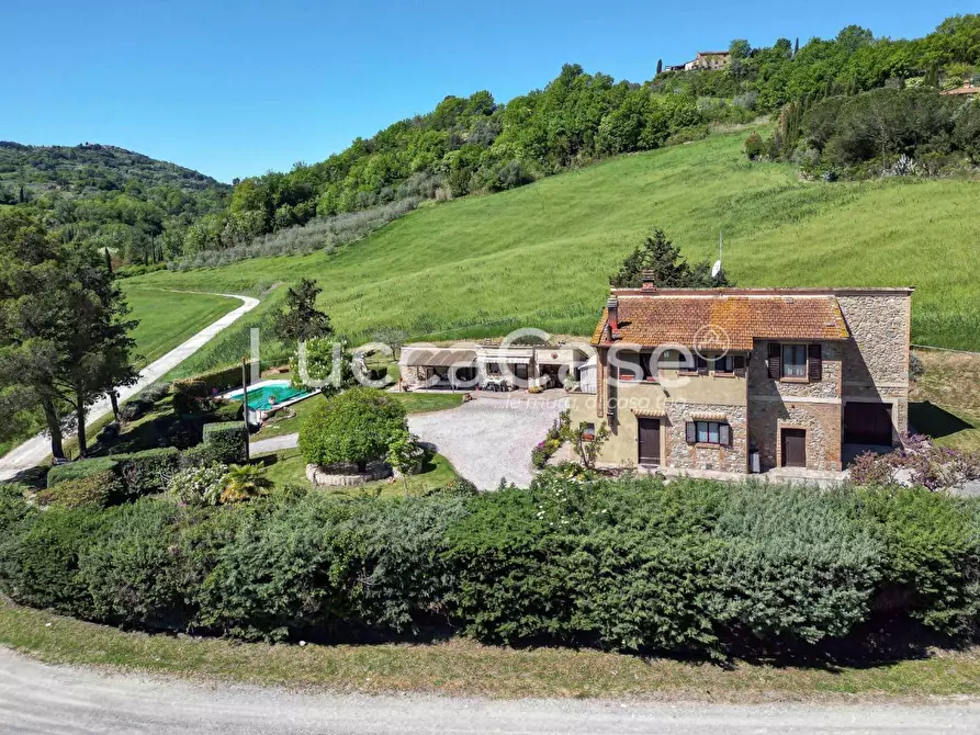 Immagine 25 di Casa colonica in vendita  a Volterra